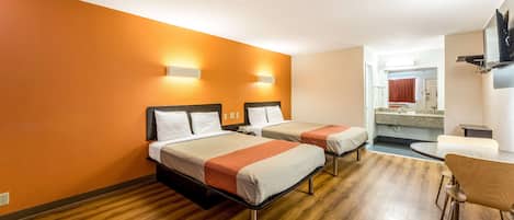 Habitación estándar, 2 camas de matrimonio, no fumadores | Ropa de cama de alta calidad, escritorio, cortinas opacas y wifi