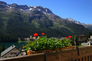 Quarto casal superior | Vista do quarto