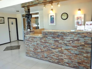 Reception - Americas Best Inn Lakeland (Lakeland)