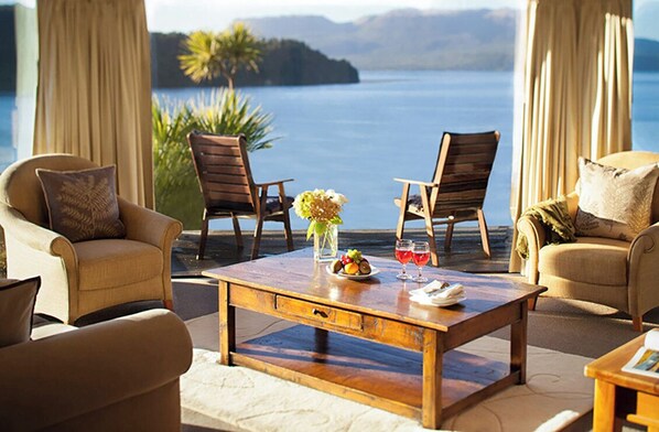 Solitaire Suite | 2 bedrooms, premium bedding, free minibar, in-room safe