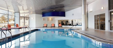 Piscine couverte, piscine extérieure (ouverte en saison)