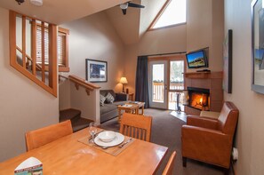 Appart'hôtel « Premier », 2 chambres (Loft) | Restauration dans la chambre