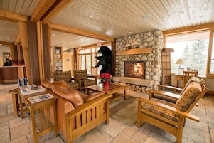Sala de estar en el lobby