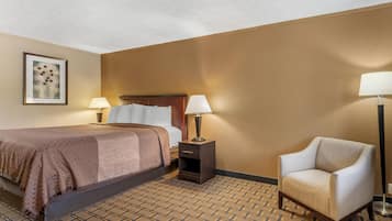 Kamar Standar, 1 Tempat Tidur King, Bebas Asap Rokok, lemari es & microwave | Brankas, ruang kerja ramah laptop, dan tirai kedap cahaya