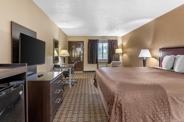 Standard Room, 1 King Bed, Non Smoking, Refrigerator & Microwave