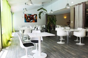 Breakfast area - Yes Hôtel (Avignon)