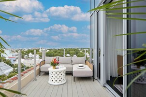 Penthouse, 1 King Bed, Corner (View) | Vista do quarto