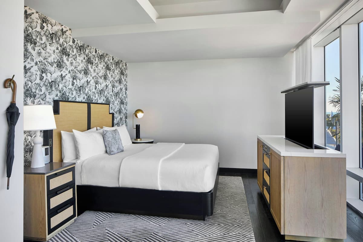 Penthouse, 1 King Bed (View) | أغطية فراش متميزة وأسرّة بطبقة علوية مريحة وميني بار وخزنة داخل الغرفة