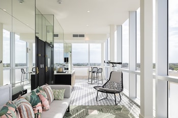 Premium bedding, pillowtop beds, minibar, in-room safe at La Concha Key West, Autograph Collection