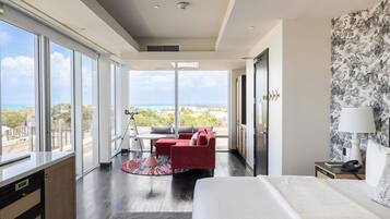 Penthouse, 1 King Bed, Corner (View) | Ropa de cama de alta calidad, camas con pillow-top y minibar