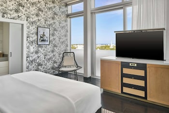 Brand New Suite, 1 Bedroom | Premium bedding, pillowtop beds, minibar, in-room safe at La Concha Key West, Autograph Collection