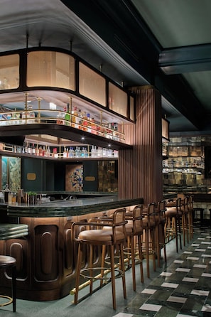 2 bars/lounges, poolside bar - La Concha Key West, Autograph Collection (Key West)