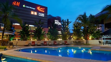 Outdoor pool, sun loungers