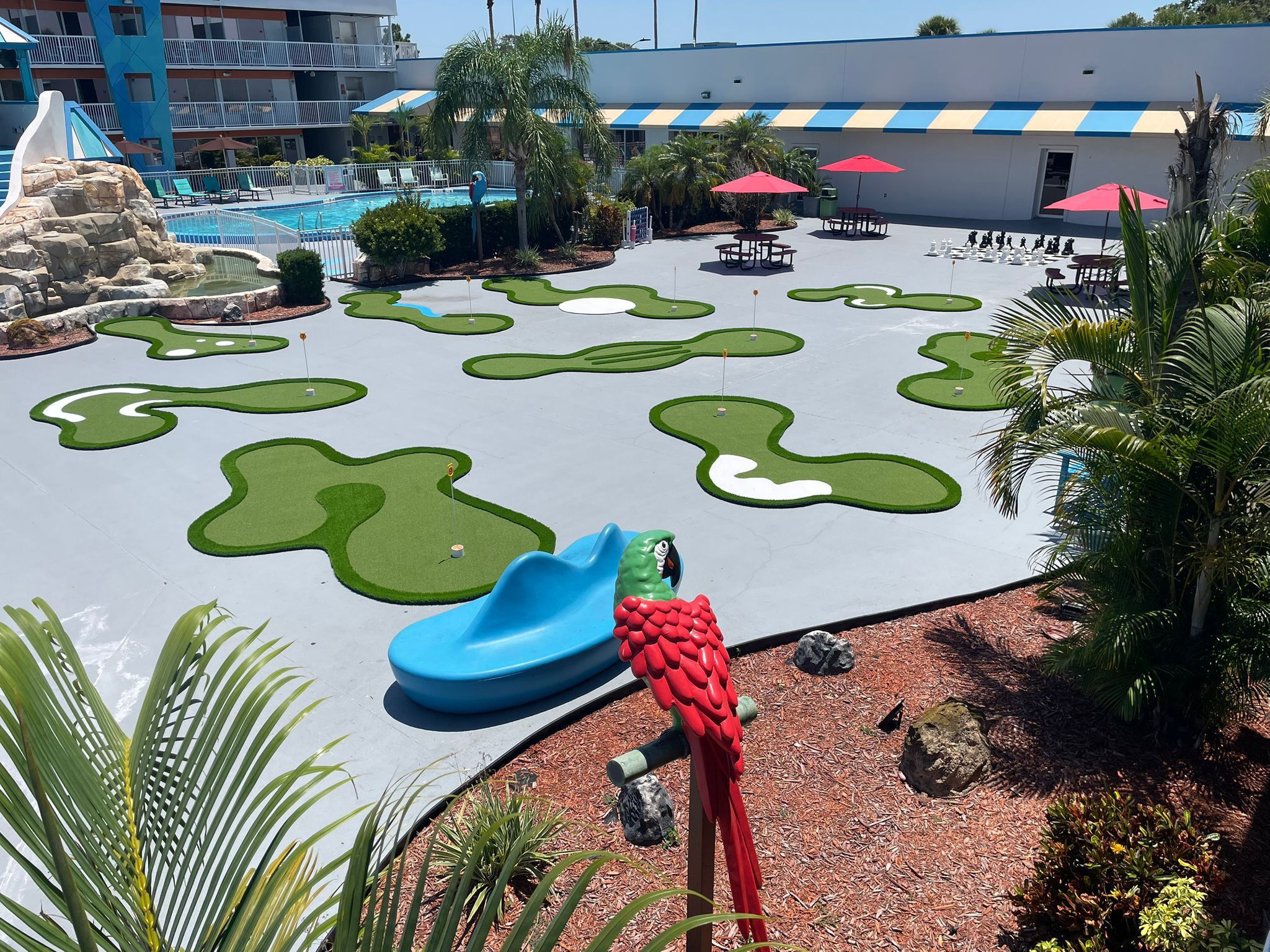 Mini-golf