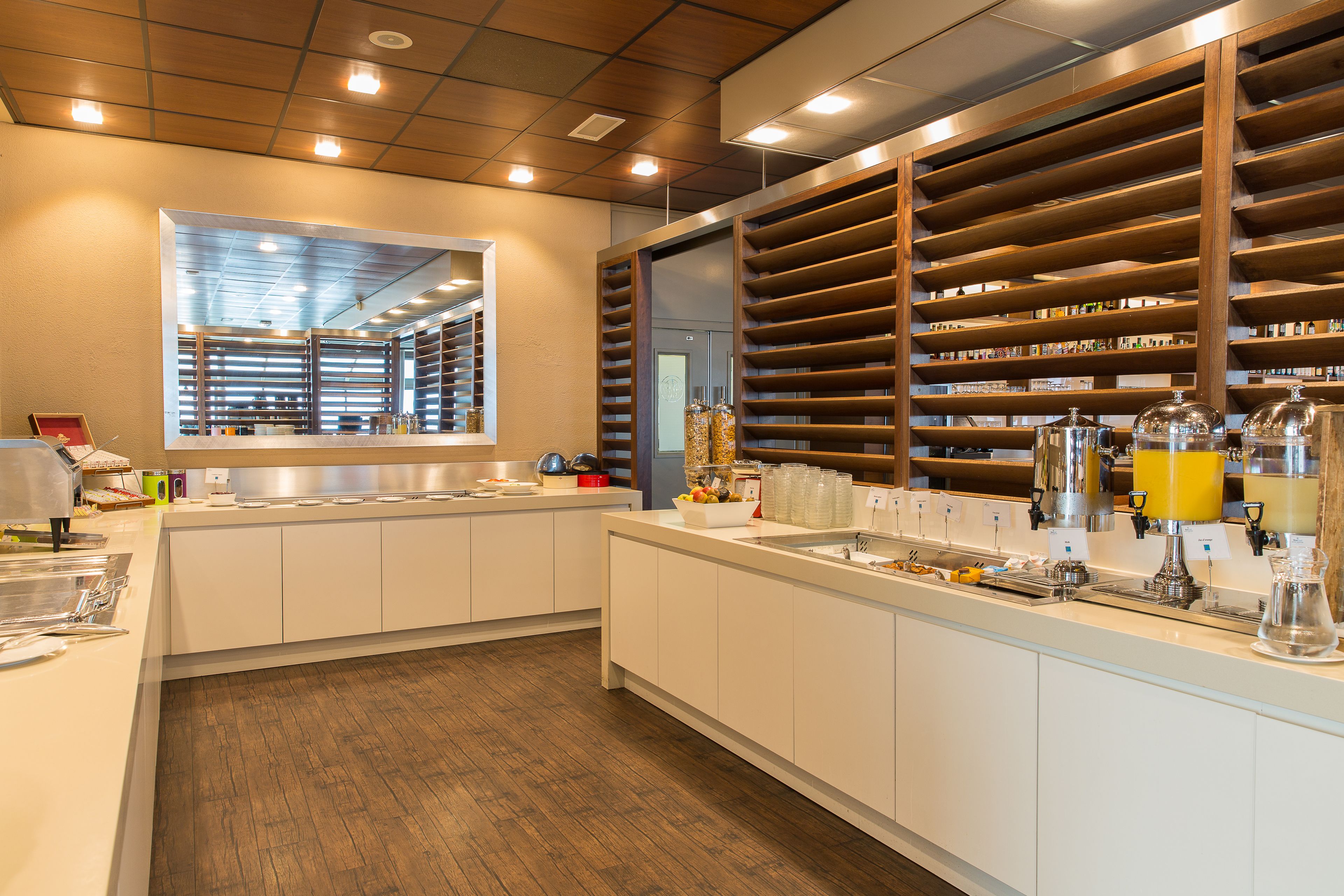 daily buffet breakfast (eur 22 per person)