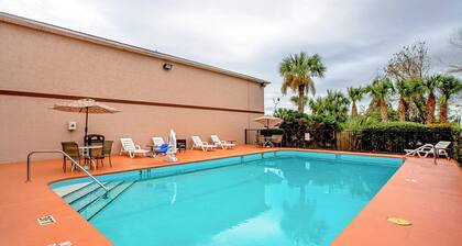 Quality Inn & Suites Live Oak I-10 Exit 283