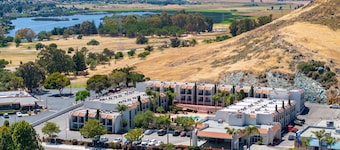 Best Western Plus Royal Oak Hotel