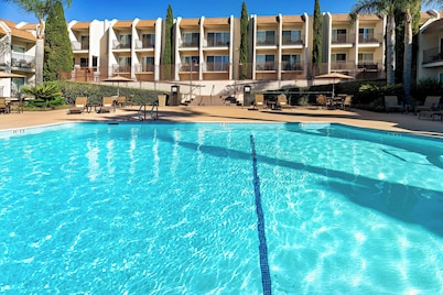 Best Western Plus Royal Oak Hotel