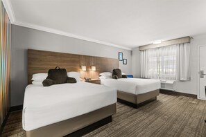 客房, 2 张大床, 无烟房 | 办公桌、笔记本电脑工作区、遮光窗帘、熨斗/熨衣板