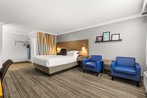 Desk, laptop workspace, blackout drapes, iron/ironing board - Signature Temecula (Temecula)