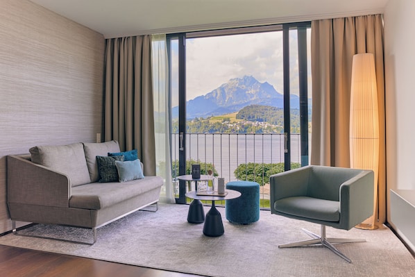 Hypoallergeen beddengoed, een minibar, een kluis op de kamer, een bureau