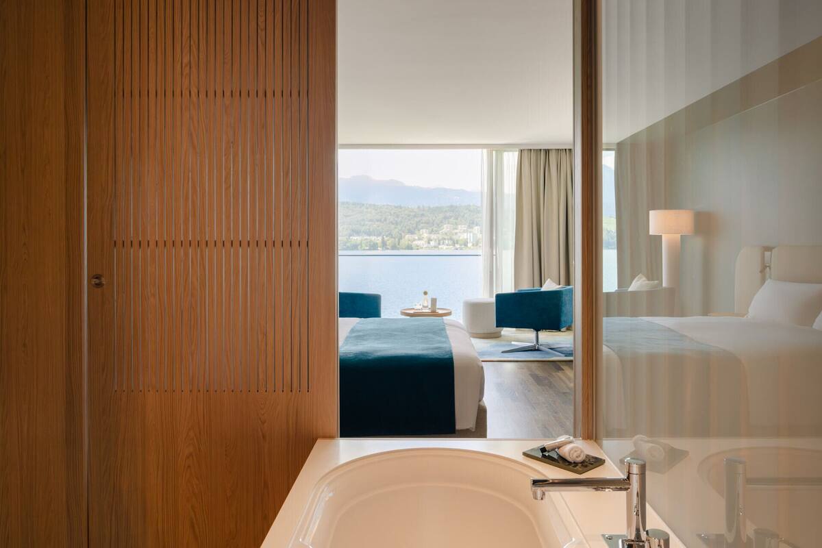 Lake View Deluxe Room | Hypo-allergenic bedding available, minibar, in-room safe, desk