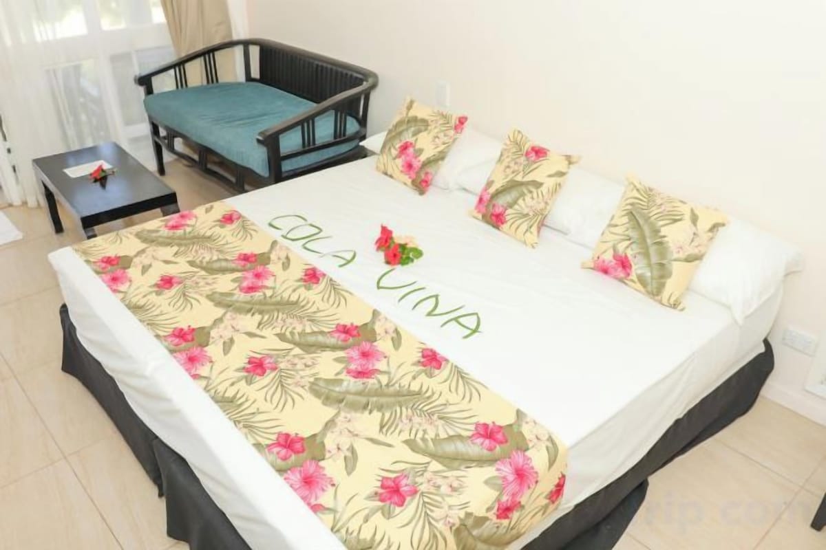 Minibar, in-room safe, blackout drapes, iron/ironing board