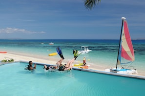 Outdoor pool, pool loungers