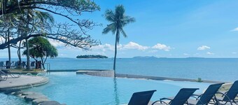 Nakelo Treasure Island Resort & Spa