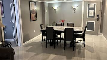 Studio Suite, 1 King Bed, Non Smoking | Living area | Flat-screen TV