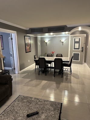 Studiosuite, 1 King-Bett, Nichtraucher | Wohnbereich