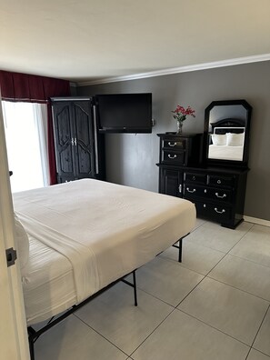 Studio Suite, 1 King Bed, Non Smoking | Pillow-top beds, desk, blackout curtains, iron/ironing board - Ramada Hotel & Conference Center by Wyndham Las Cruces (Las Cruces)