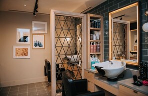 Hair salon