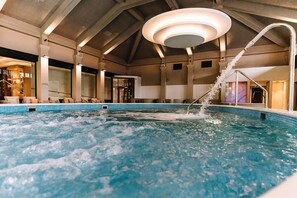 Sauna, steam room, body treatments, aromatherapy, hot stone massages