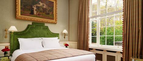 Suite (9) Master) | Premium-sengetøj, pengeskab på værelset, individuelt design