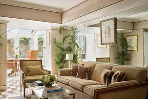 Suite (The Guv'nor's) | Premium bedding, in-room safe, desk, laptop workspace