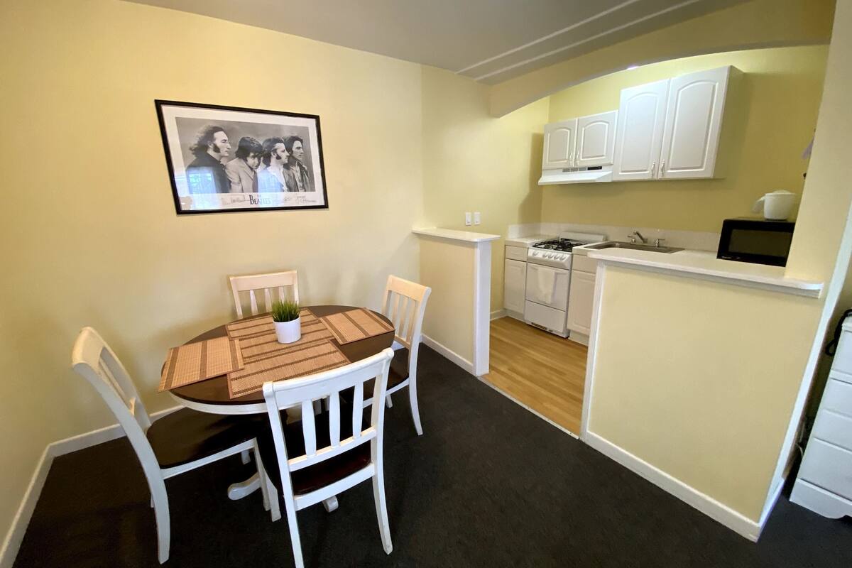 deluxe suite | blackout curtains, iron/ironing board, free cots/infant beds