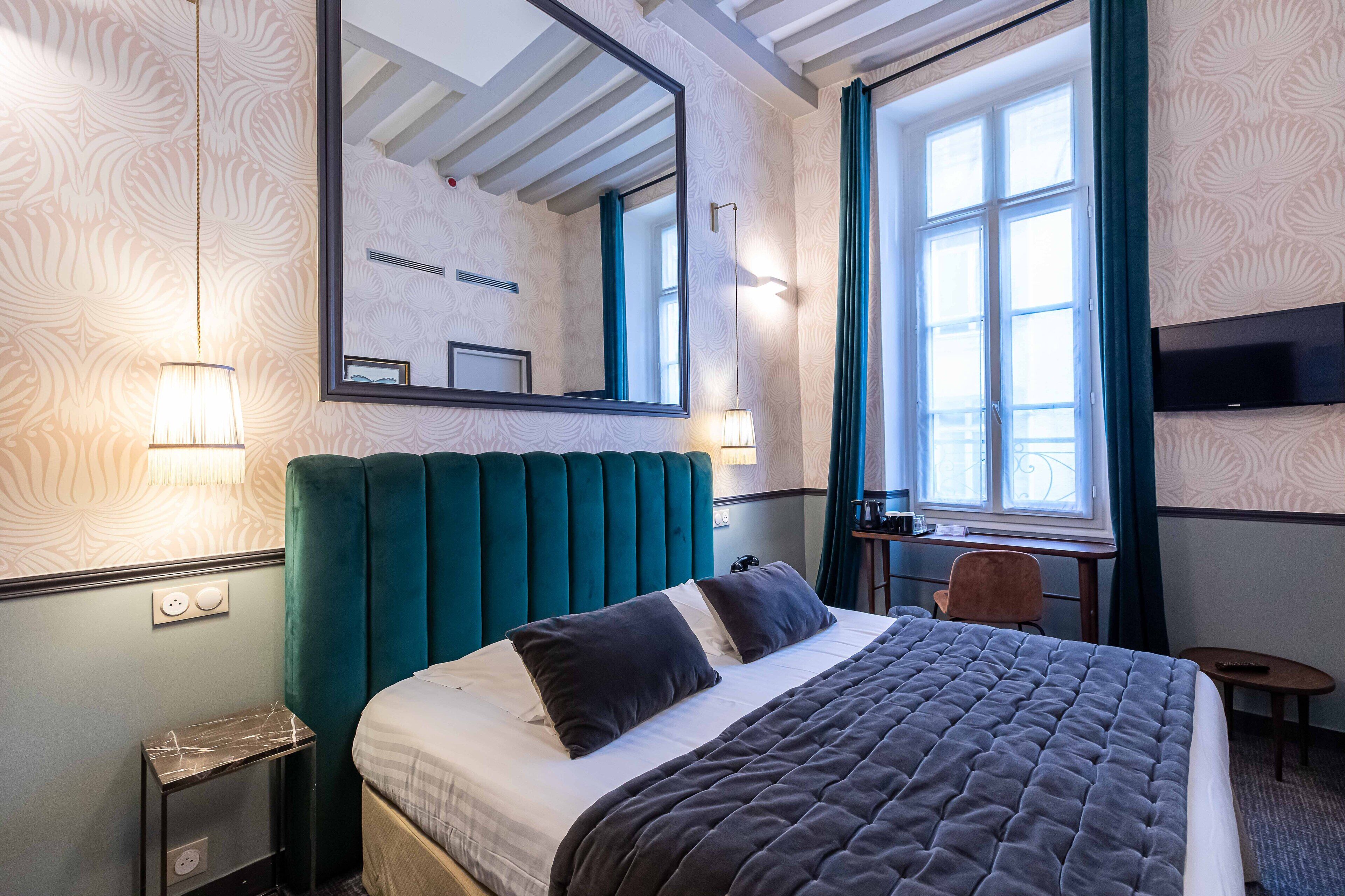 Photo - Dauphine Saint Germain