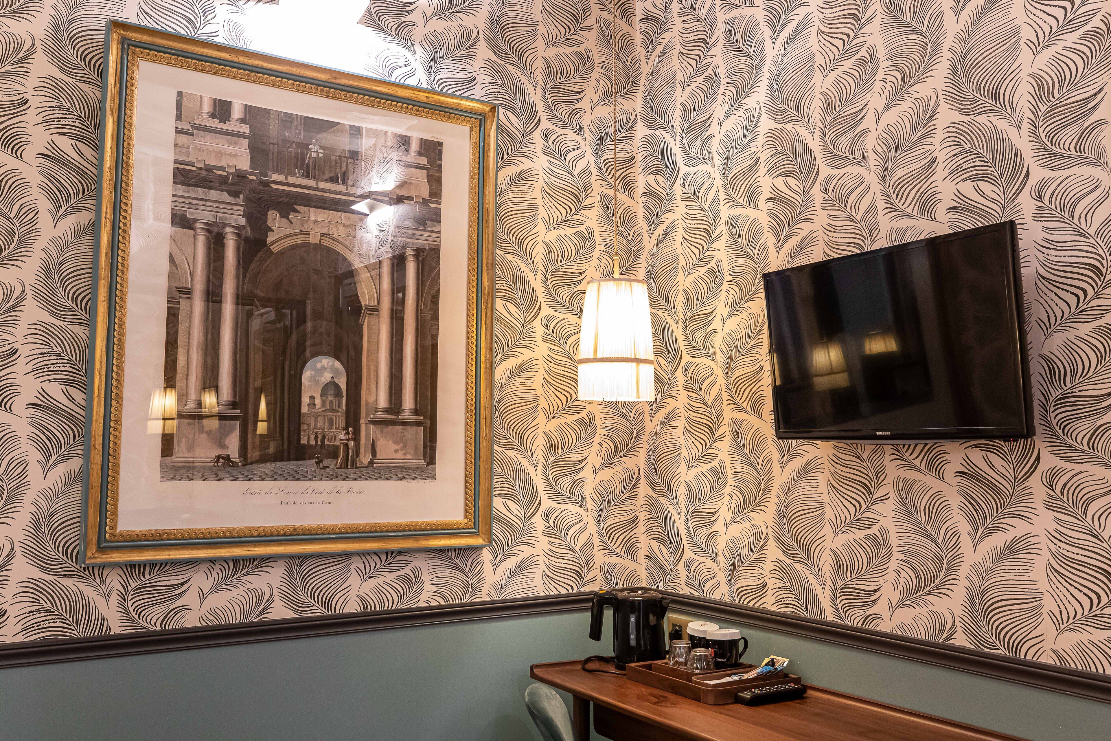 classic double room | minibar, in-room safe, individually decorated, individually furnished