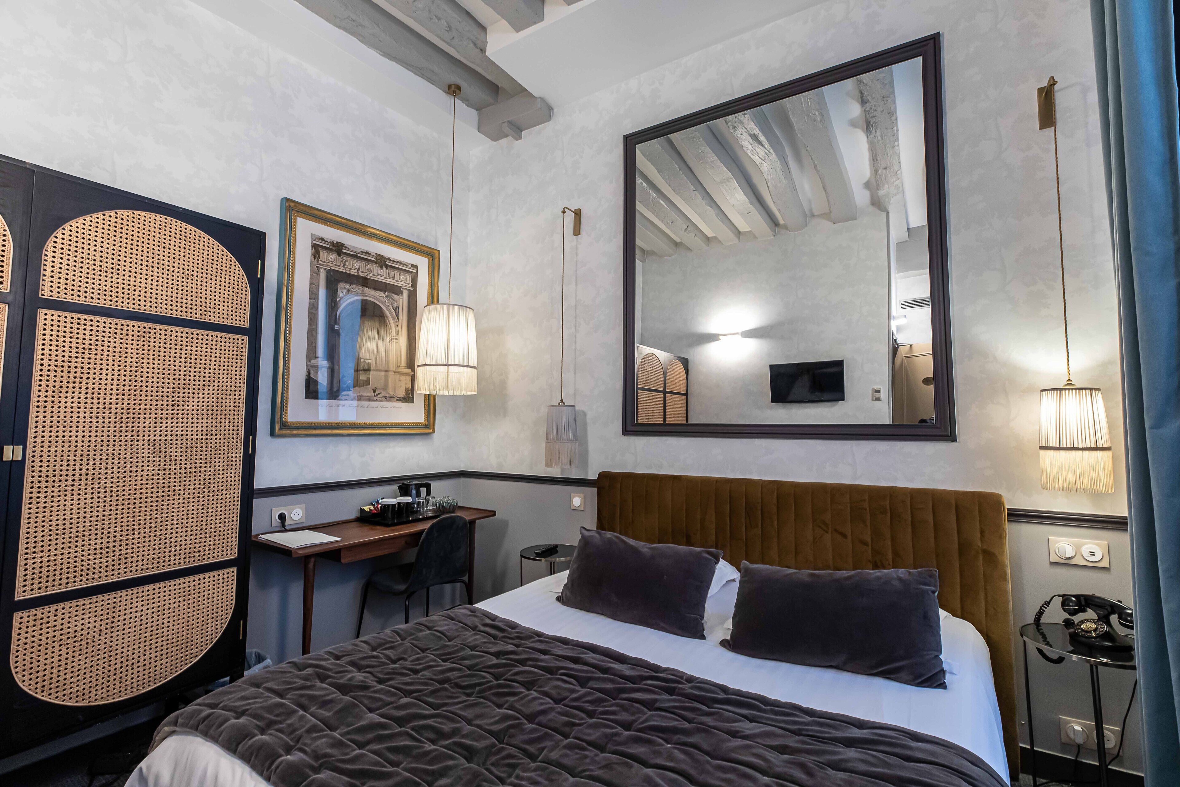 Photo - Dauphine Saint Germain