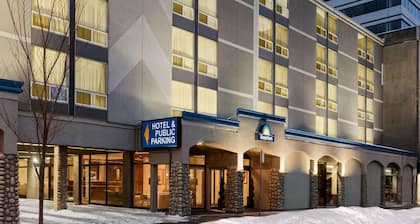 Days Inn by Wyndham Edmonton Downtown