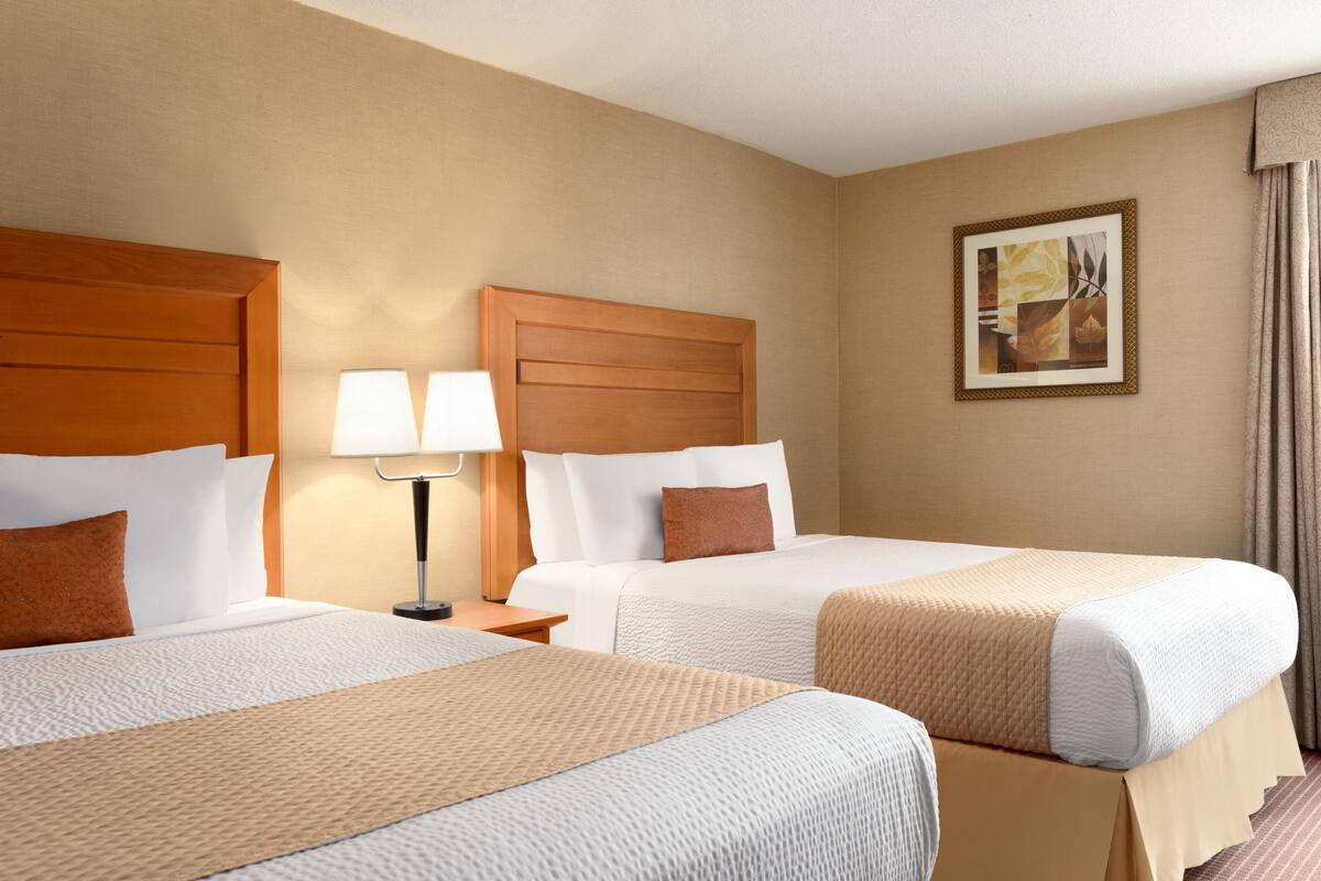 Comfort Room, 2 Queen Beds, Non Smoking | Premium bedding, desk, blackout drapes, soundproofing