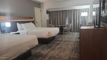 Premium bedding, in-room safe, desk, blackout curtains