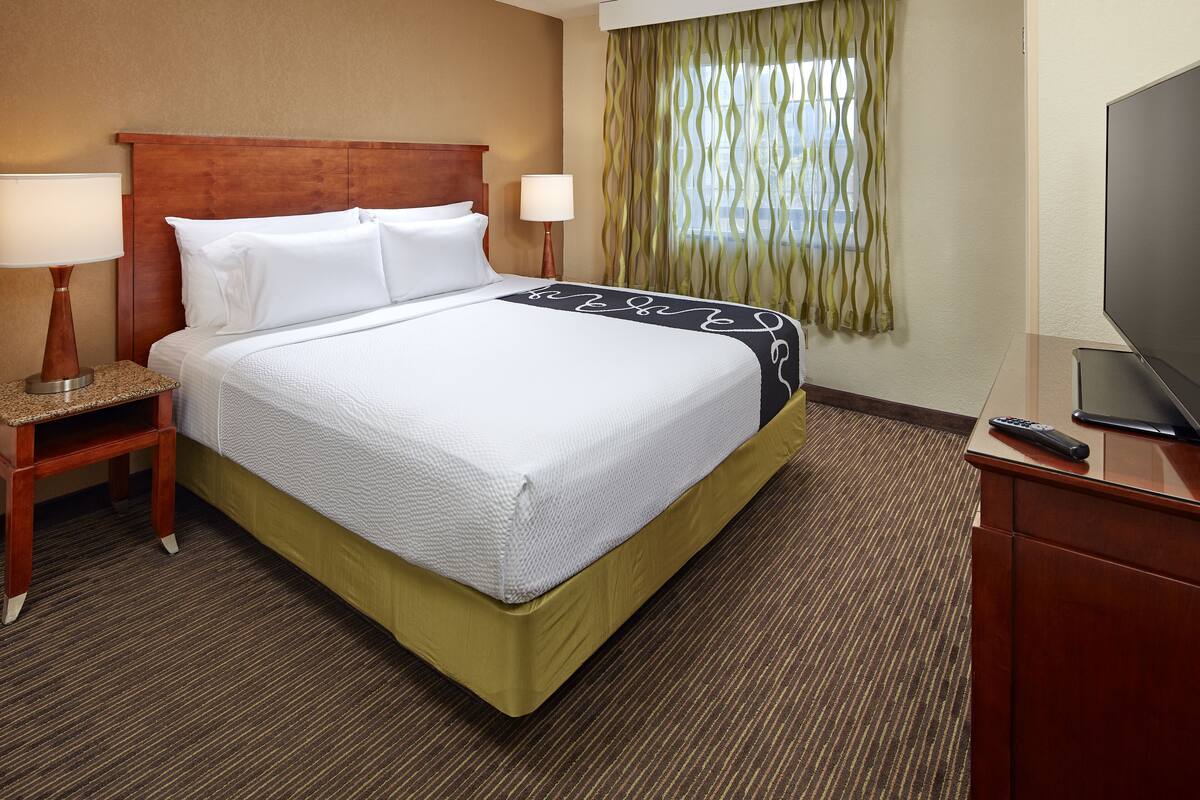 Premium bedding, pillow-top beds, in-room safe, desk