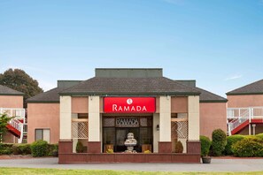 Exterior - Ramada by Wyndham Arcata (Arcata)