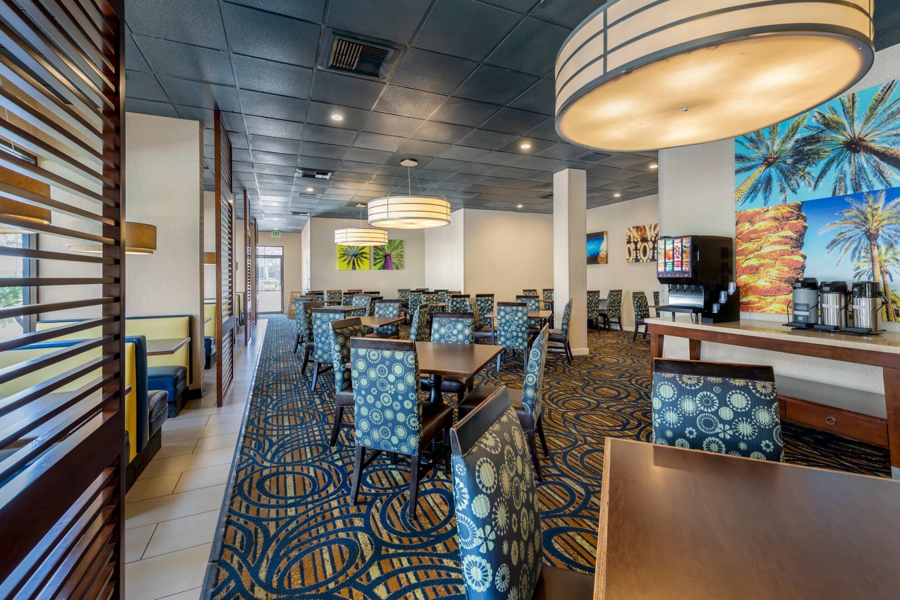 Tägliches großes Frühstück (17.50 USD pro Person)