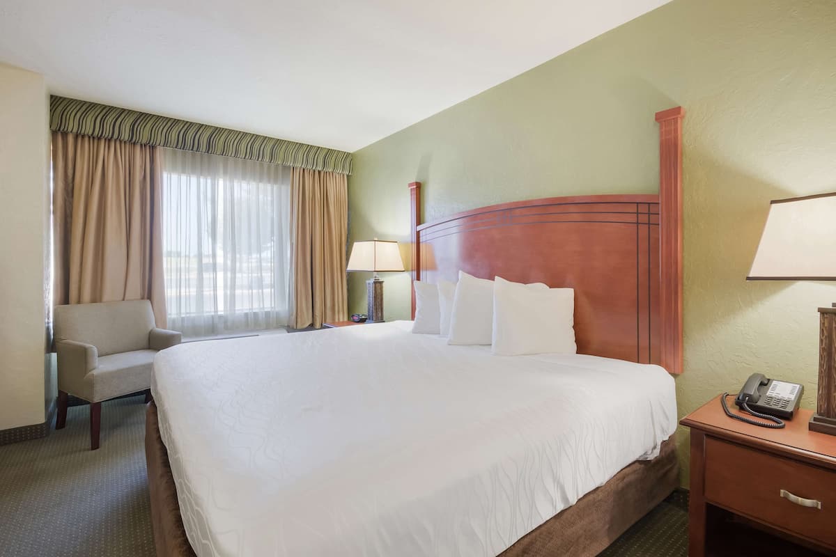 Pillowtop beds, desk, laptop workspace, blackout drapes