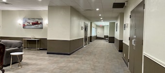 Best Western SureStay Plus 劳顿