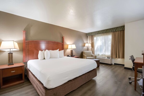 Pillowtop beds, desk, laptop workspace, blackout drapes