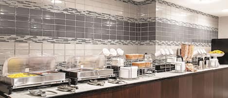Desayuno buffet incluido todos los días